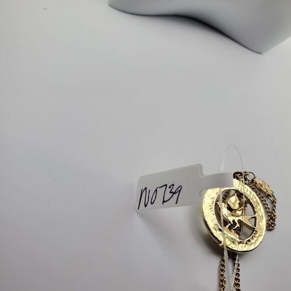 Flying dove with its baby pearl egg ruby eyes necklace amulet N0739 - Picture 4 of 5